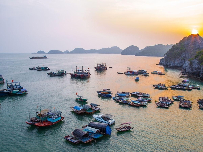 Làng chài Cái Bèo lưu giữ vẻ bình dị của cuộc sống ngư dân trên biển. 